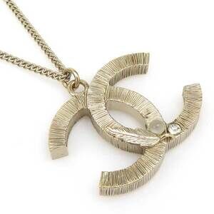 CHANEL Coco Mark Metal Gold Necklace for Women e61185g